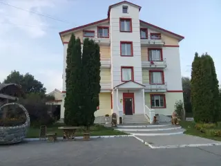 Парк-отель «Озерки»  ООО «Озерки» — Самара: фото объекта размещения