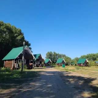 База отдыха Белые холмы — Астраханская Область: фото объекта размещения
