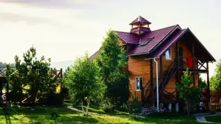 База отдыха "Ливадия Алтай" — Республика Алтай: фото объекта размещения