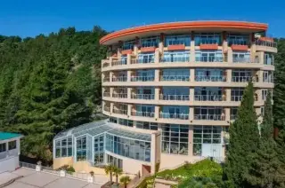 Отель "MORE SPA & RESORT" — Алушта: фото объекта размещения