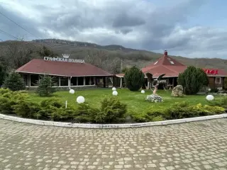 "Гостиничный комплекс «Графская Поляна» — Республика Адыгея: фото объекта размещения