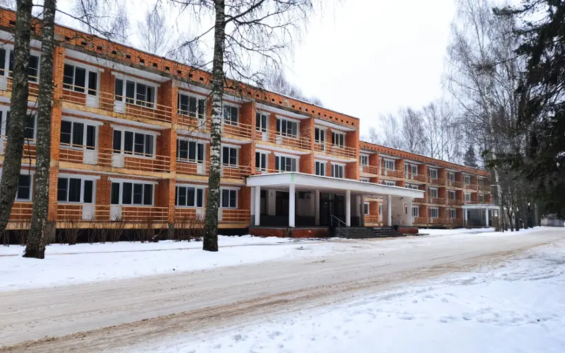 База отдыха Пушкиногорье УОИО Пушкиногорье — Псковская область: фото объекта размещения