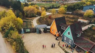 Загородный культурно-развлекательный центр "Парк Сказов" — Свердловская область: фото объекта размещения