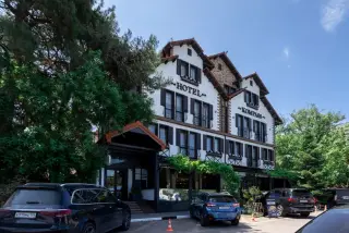 Гостиница "Компасс Отель" ("Hotel Kompass") — Геленджик: фото объекта размещения