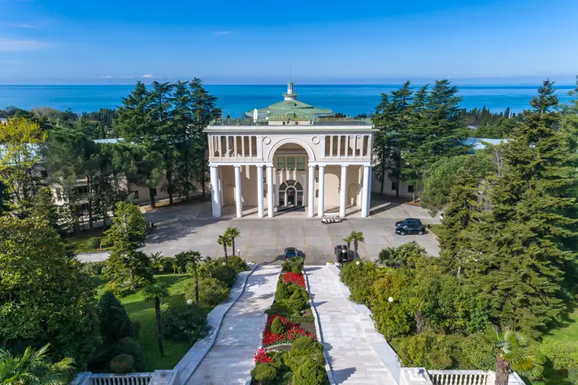 РОДИНА Гранд Отель и СПА Сочи 5* — Сочи: фото объекта размещения
