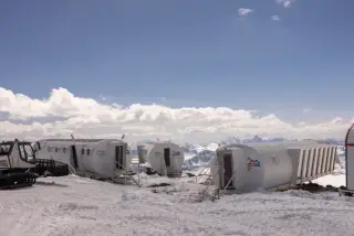 «Cosmos Elbrus Leaprus Camp» / «Космос Эльбрус Липрус Лагерь» — Кабардино-Балкарская Республика: фото объекта размещения