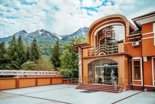 Alm House — Сочи: фото объекта размещения
