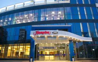 ОТЕЛЬ «HAMPTON BY HILTON НИЖНИЙ НОВГОРОД» — Нижний Новгород: фото объекта размещения