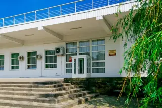 Гостиница "Спортивная" ФГБОУ ВДЦ "Орлёнок" — Краснодарский край: фото объекта размещения