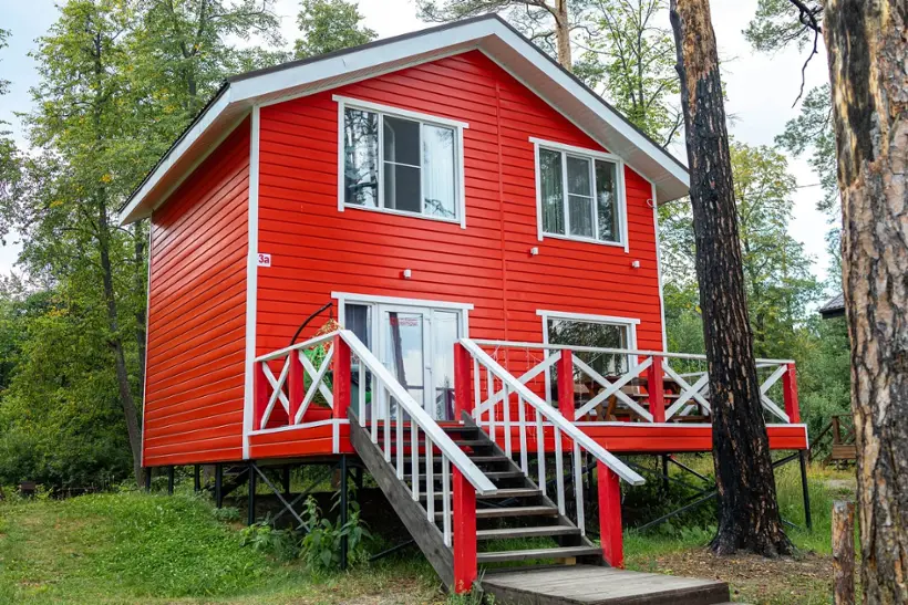 Красный - Red House lake ТургоякХолидэй — Миасс: фото объекта размещения