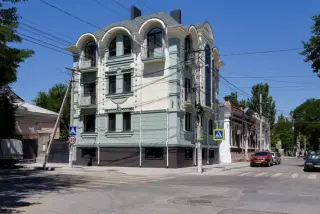 Отель "Приморский" — Евпатория: фото объекта размещения
