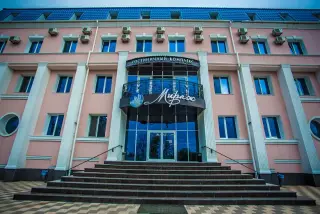 Гостиничный комплекс «Мираж» ООО ПКФ «Шевро-Сервис» — Саратов: фото объекта размещения