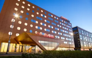 Отель «Hampton by Hilton Saint Petersburg ExpoForum («Хэмптон бай Хилтон Санкт-Петербург ЭкспоФорум») ООО «ОТЕЛЬ Менеджмент» — Санкт-Петербург: фото объекта размещения