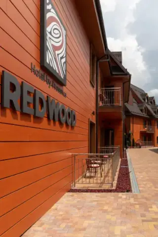 отель "Red Wood" ("Ред Вуд") — Краснодарский край: фото объекта размещения