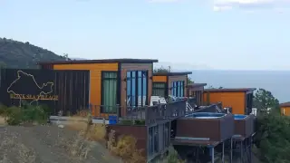 Туристическая деревня "BlackSeaVillage" — Алушта: фото объекта размещения