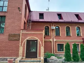 Загородный отель "Гостиница у озера" — Тюменская область: фото объекта размещения