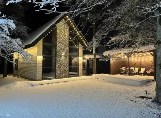 База отдыха Forest Inn — Карачаево-Черкесская Республика: фото объекта размещения