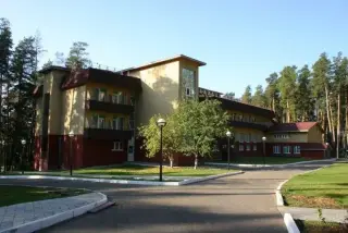 Санаторно-оздоровительный комплекс "Космос" структурного подразделения "Татнефть-Забота" Публичного акционерного общества "Татнефть" им. В.Д. Шашина — Елабуга: фото объекта размещения