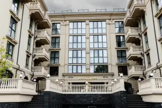 Отель «GRAND HOTEL ROYAL LIONS» («ГРАНД ХОТЕЛ РОЯЛ ЛИОНС») — Зеленоградск: фото объекта размещения