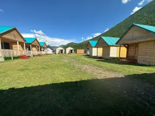 База отдыха Клевер — Республика Алтай: фото объекта размещения