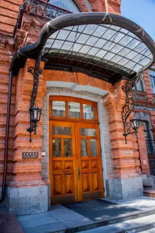Отель «Парус» ЗАО «Бизнес-Центр Парус» — Хабаровск: фото объекта размещения