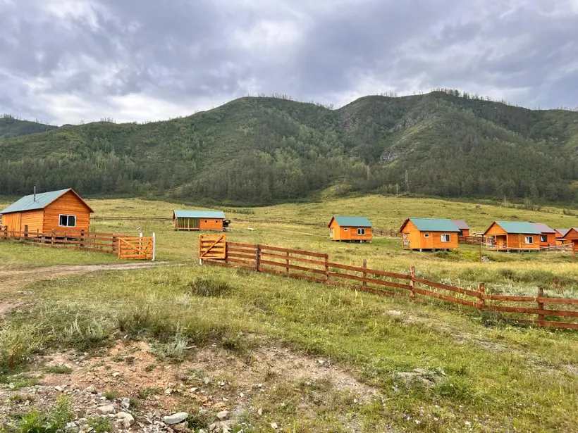 База отдыха Золотой Алтай — Республика Алтай: фото объекта размещения
