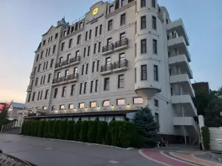 «Sobraniе» Hotel — Волгоград: фото объекта размещения