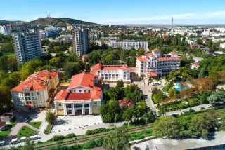 АЛЫЕ ПАРУСА — Феодосия: фото объекта размещения