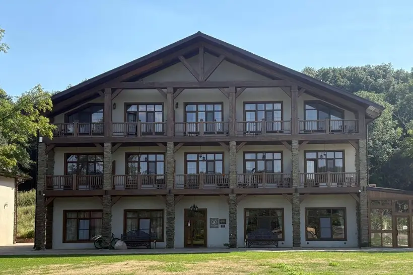Загородный отель Оленья ферма Deer Farm — Ставропольский край: фото объекта размещения