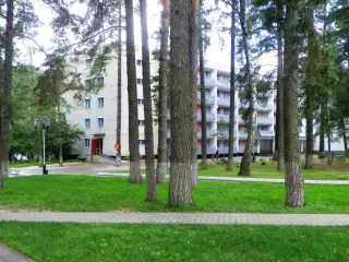 Пятиэтажный жилой корпус — Жуковка: фото объекта размещения