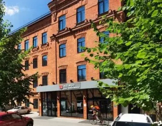 AZIMUT СИТИ ОТЕЛЬ ТУЛЬСКАЯ МОСКВА — Москва: фото объекта размещения