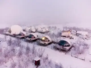 Эко-отель «Aurora village» ООО «ВИЗИТ МУРМАНСК» — Мурманская область: фото объекта размещения