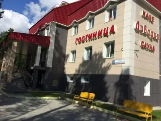 Гостиница «Ливадия» Закрытое акционерное общество «Компания САБ» — Сургут: фото объекта размещения