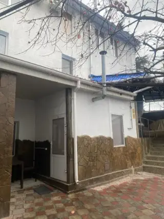 У  ПЕТРОВНЫ — Ялта: фото объекта размещения