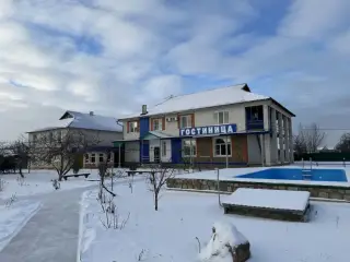 Гостиничный комплекс "Дом приезжих" — Новоаннинский: фото объекта размещения