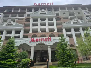 Гостиница «Сочи Марриотт Красная Поляна»  (Sochi Marriott Krasnaya Polyana) — Краснодарский край: фото объекта размещения