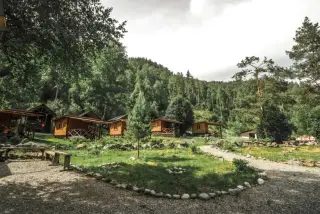 Туристический комплекс "Красный камень" — Алтайский край: фото объекта размещения