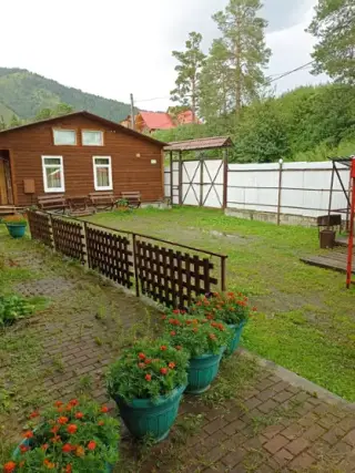 База отдыха Феникс в Узнезе — Республика Алтай: фото объекта размещения