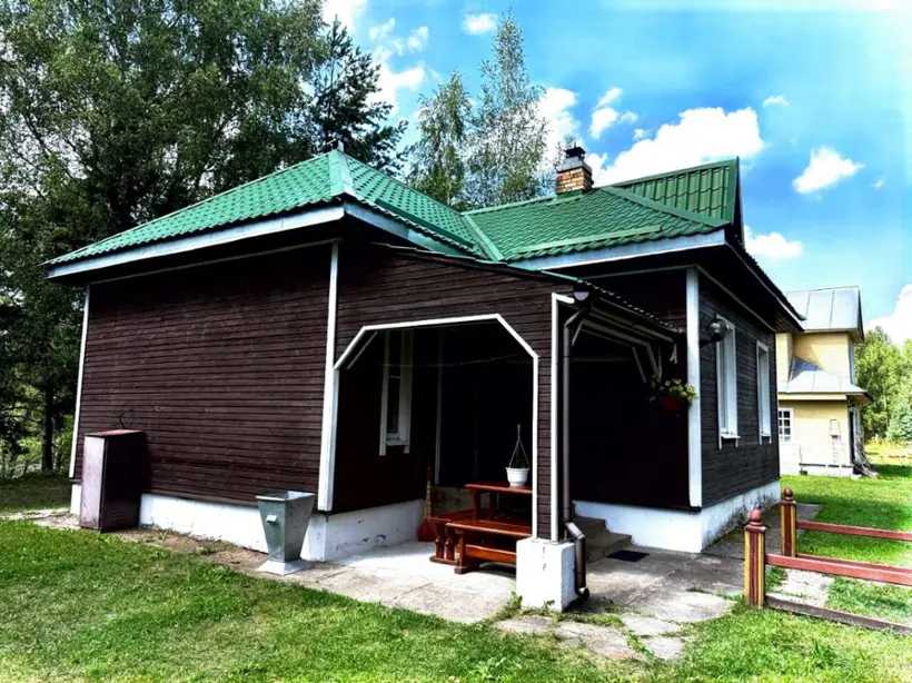 База отдыха Селигерский плес — Новгородская область: фото объекта размещения