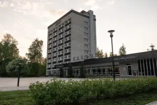 ГОСТИНИЦА «ГЛАЗОВ» — Глазов: фото объекта размещения