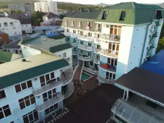 Гостиница "Парадиз", ИП Леонов С.А. — Краснодарский край: фото объекта размещения