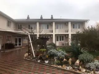 Гостевой дом "Лазурный Берег" — Евпатория: фото объекта размещения