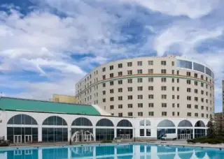 Курорт " Грейс Люксор Волга Конгресс" ("Grace Luxor Volga Congress & Resort") — Тольятти: фото объекта размещения