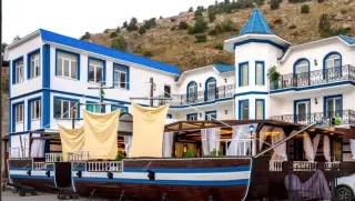 городской отель "РОТА Шале Марина (РОТА Chalet Marina)”  ООО «Рота-Балаклава» — Севастополь: фото объекта размещения