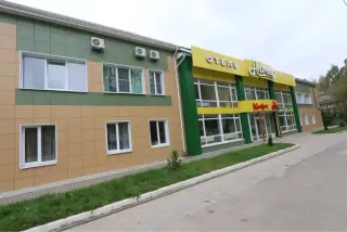 Гостиница «Апрель» ООО «Ренессанс» — Людиново: фото объекта размещения