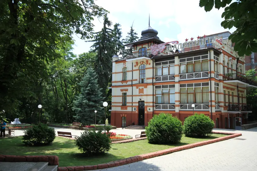 ПАНСИОНАТ ШАЛЯПИНЪ — Кисловодск: фото объекта размещения
