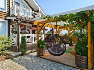 База отдыха "Деревня Кучугуры Kuchugury village" — Краснодарский край: фото объекта размещения