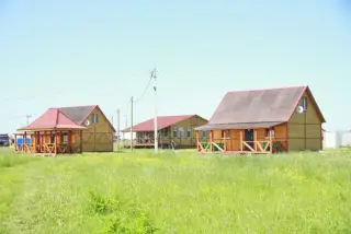 База отдыха "Капитан"  ООО "КАПИТАН" — Новгородская область: фото объекта размещения