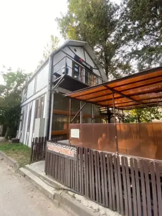 Хостел "ZёbraHouse"/ "ЗёбраХаус" — Сочи: фото объекта размещения