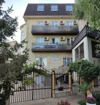 Отель "Семейный отель "Альфа" — Анапа: фото объекта размещения